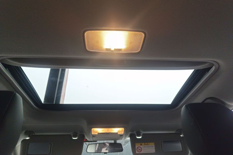 丰田 雷凌 2017款 改款 185T CVT精英版 国V中控内饰22