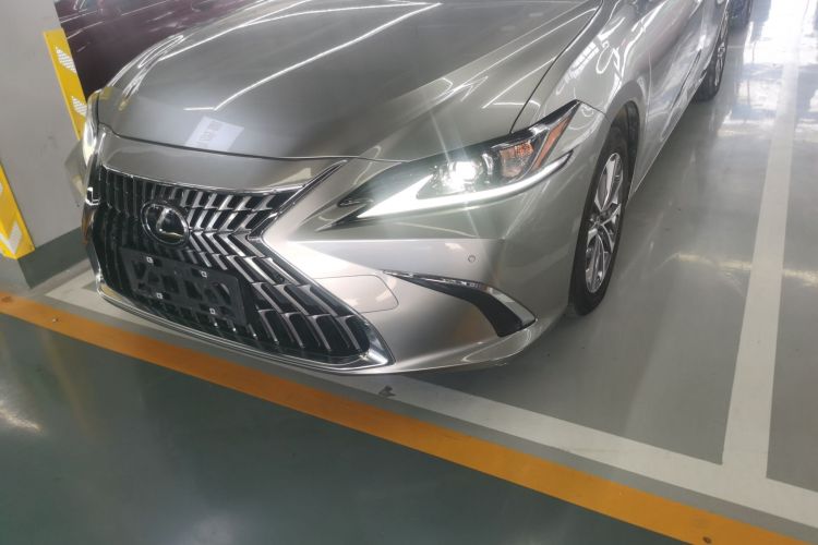 雷克萨斯ES 2022款 200 卓越版局部细节36