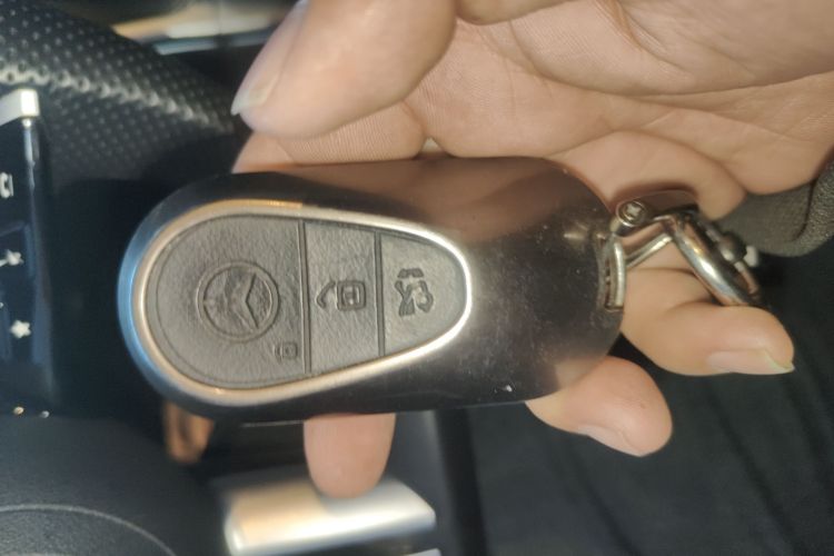 奔驰C级 2022款 改款 C 260 L 运动版中控内饰11