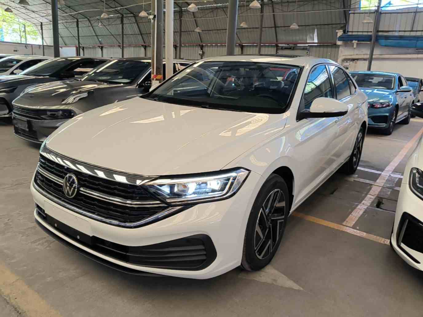 大众 速腾 2026款 3000万辆甄选款 300TSI DSG 超越版(2)