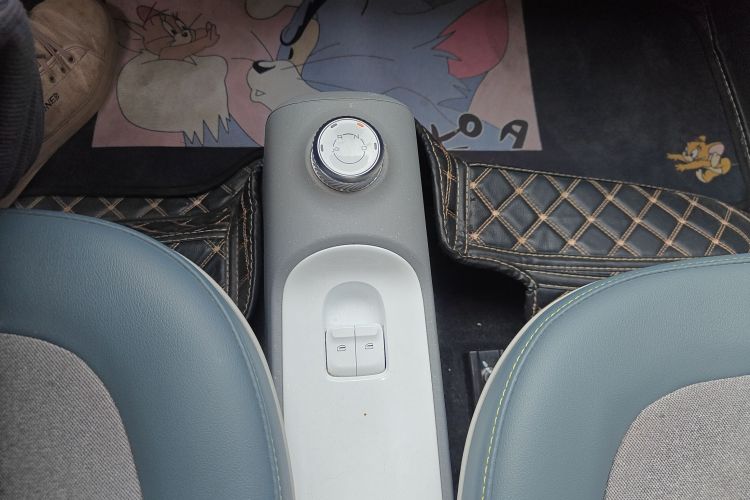 五菱汽车 宏光MINIEV 2022款 GAMEBOY 200km 玩咖款 磷酸铁锂中控内饰18