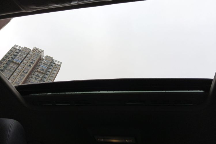 宝马3系 2017款 318i 时尚型中控内饰22