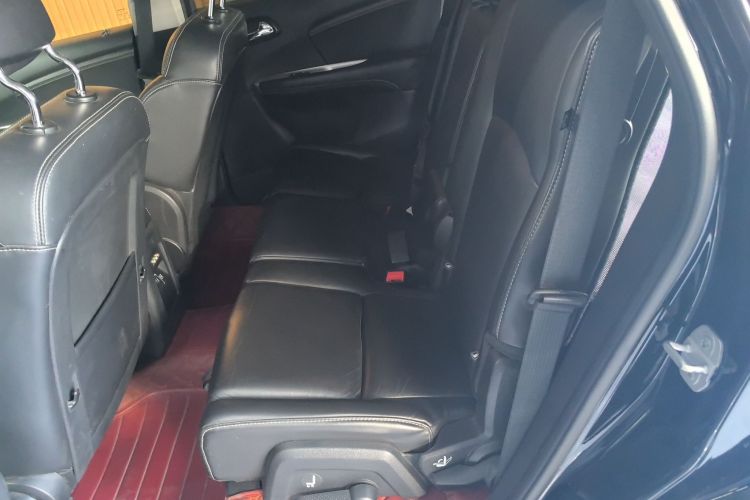 道奇 酷威 2013款 2.4L 两驱尊尚版中控内饰21