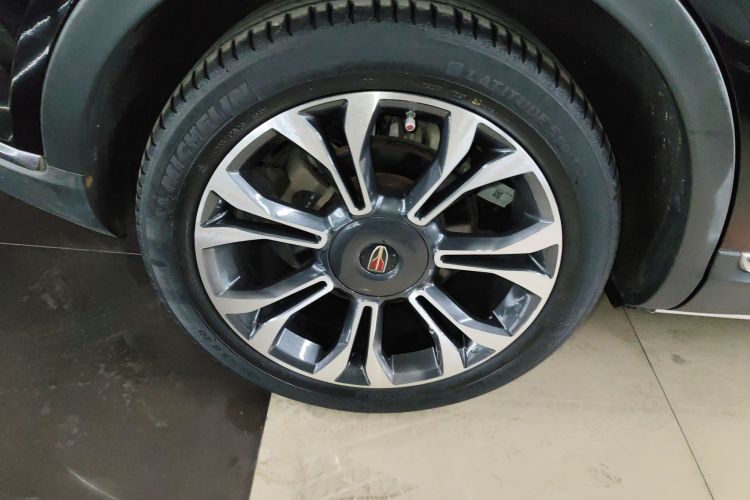 红旗HS5 2019款 2.0T 智联旗享四驱版车身外观6003