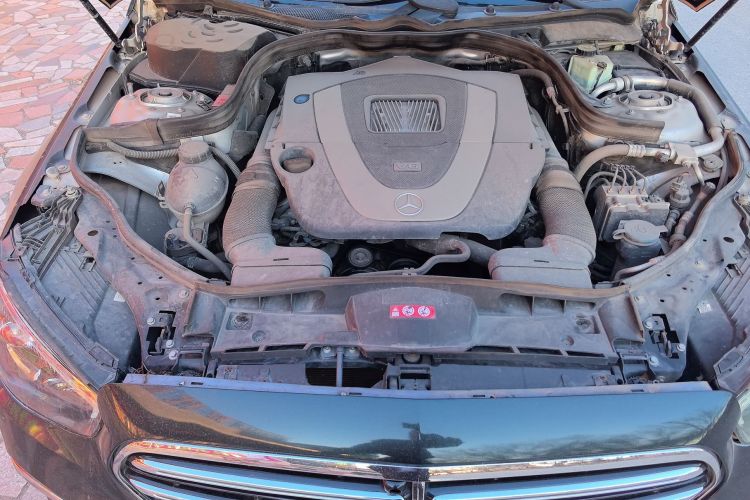 奔驰E级 2011款 E 300 L 时尚尊贵型局部细节9006