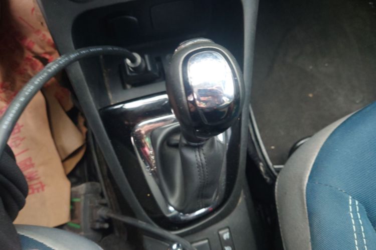 雷诺 卡缤 2015款 1.2T 自动标准版中控内饰18