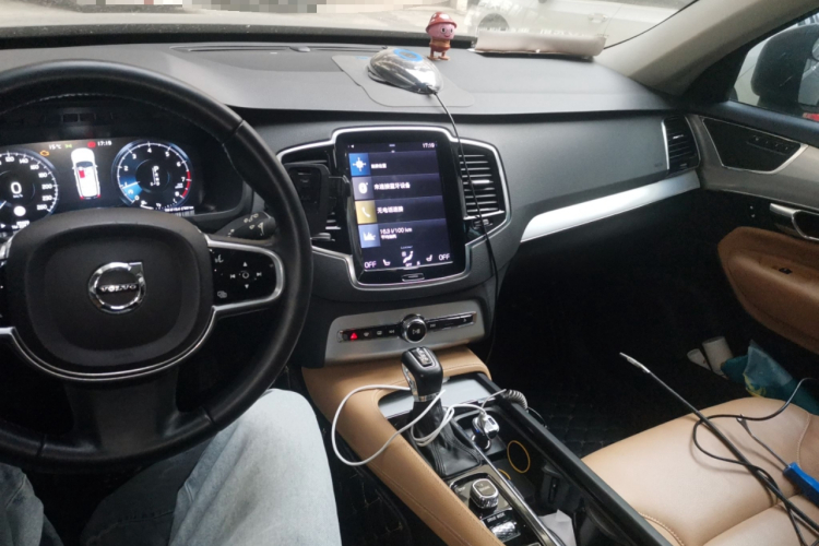 沃尔沃XC90 2015款 T6 智逸版 5座中控内饰16