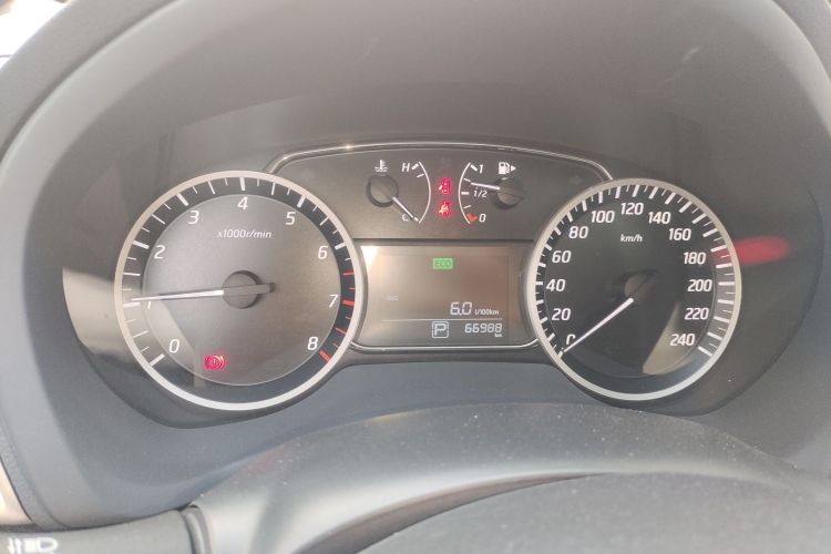 日产 轩逸 2021款 经典 1.6XL CVT豪华版中控内饰14