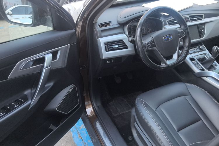 吉利汽车 博越 2016款 2.0L 手动智联型中控内饰20
