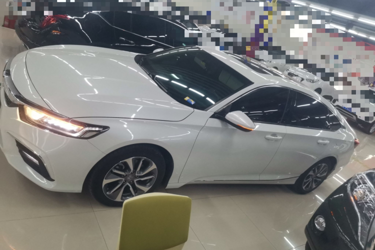 本田 英仕派 2019款 260TURBO 精致版 国VI车身外观4