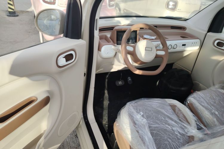 奔腾小马 2026款 222km 萌趣马 Plus中控内饰20