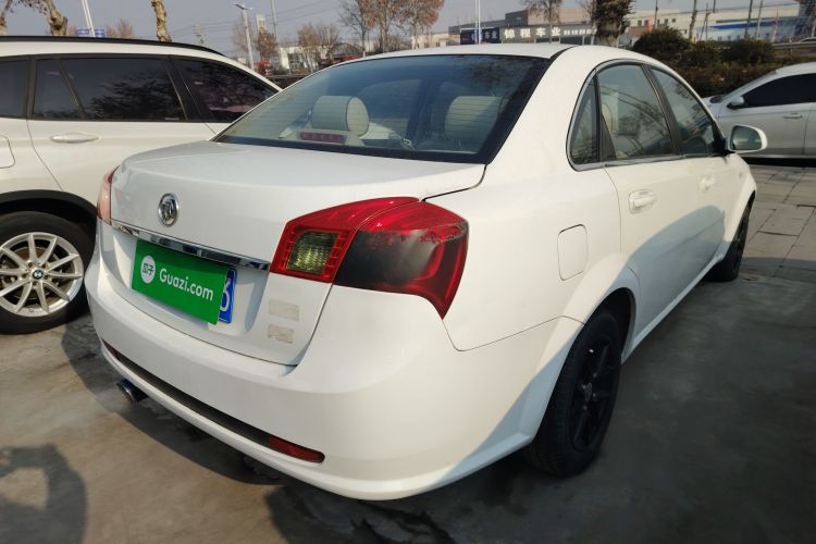 别克 凯越 2015款 1.5L 自动经典型车身外观7