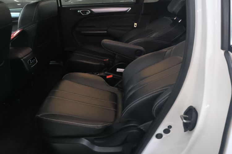 广汽传祺 传祺M6 2023款 PRO 270T DCT豪华版中控内饰21