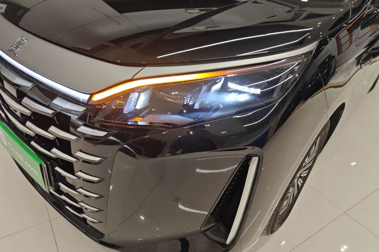 比亚迪 夏 2025款 DM-i 1.5T 180km 超越型局部细节36