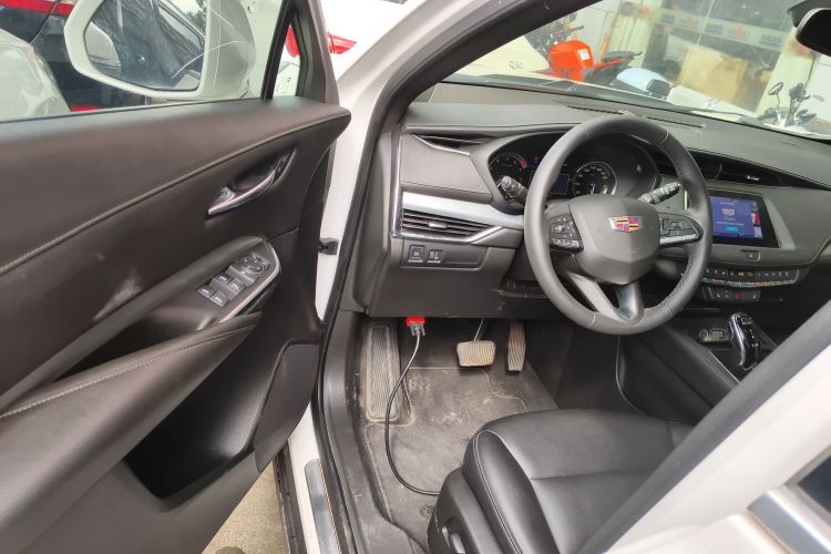 凯迪拉克XT4 2021款 28T 两驱领先型中控内饰7003