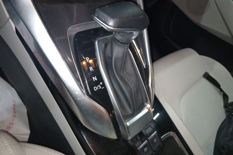 上汽大通MAXUS 大通G50 2022款 1.5T 自动畅游A中控内饰18