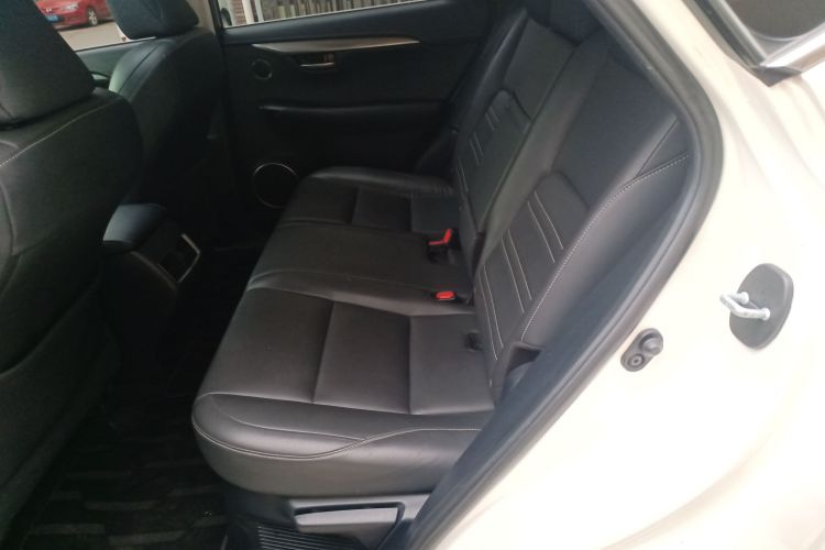 雷克萨斯NX 2015款 200 全驱 锋尚版中控内饰21