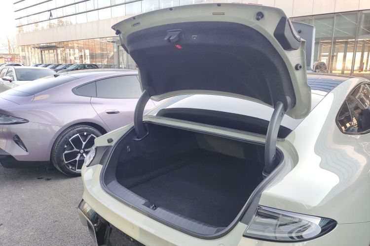 小米汽车 小米SU7 2024款 四驱超长续航高阶智驾Max版机舱底盘23