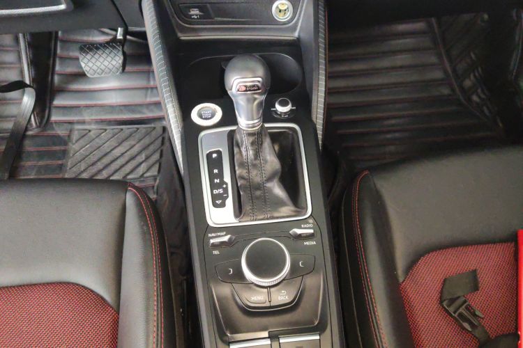 奥迪Q2L 2020款 35 TFSI 时尚动感型中控内饰18