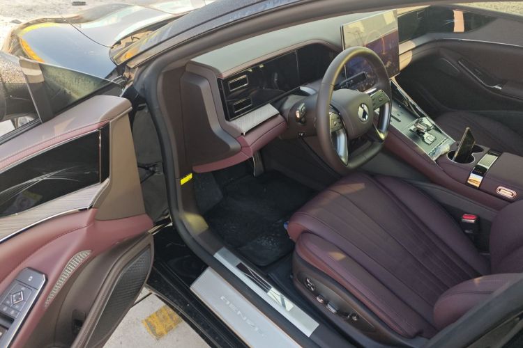 腾势Z9GT 2024款 1100四驱Max版中控内饰20