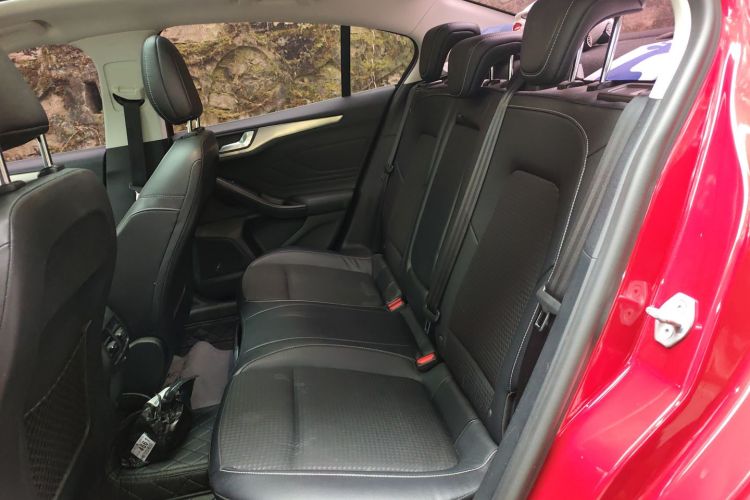 福特 福克斯 2020款 三厢 EcoBoost 180 自动锋潮型中控内饰21