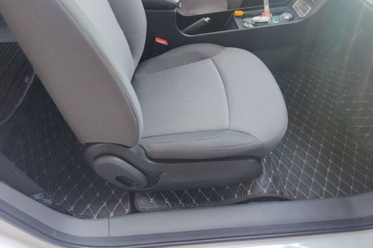 长安启源 长安Lumin 2024款 205km 橙风版局部细节41