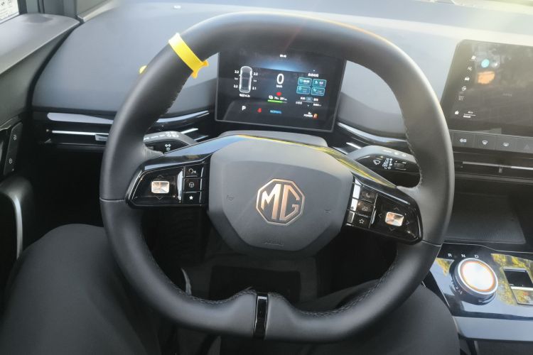 名爵 MG4 EV 2022款 425km 豪华版中控内饰13