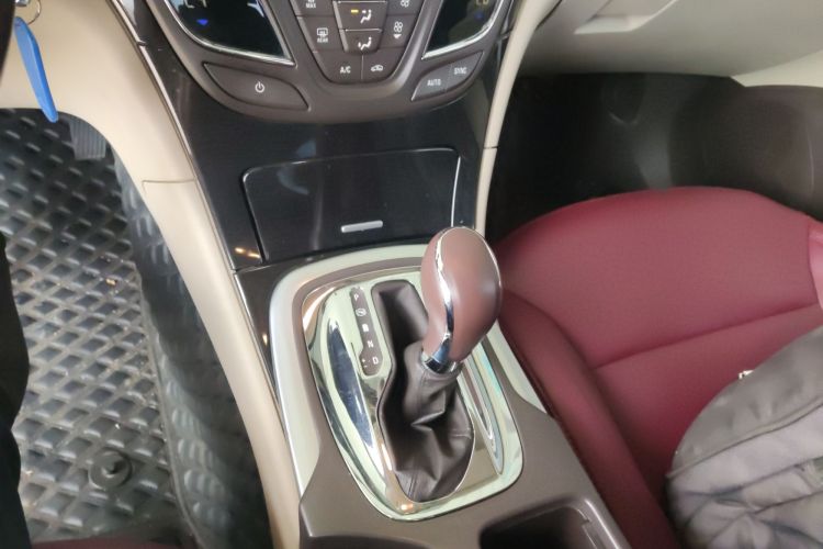 别克 君威 2015款 2.0L 领先时尚型局部细节18