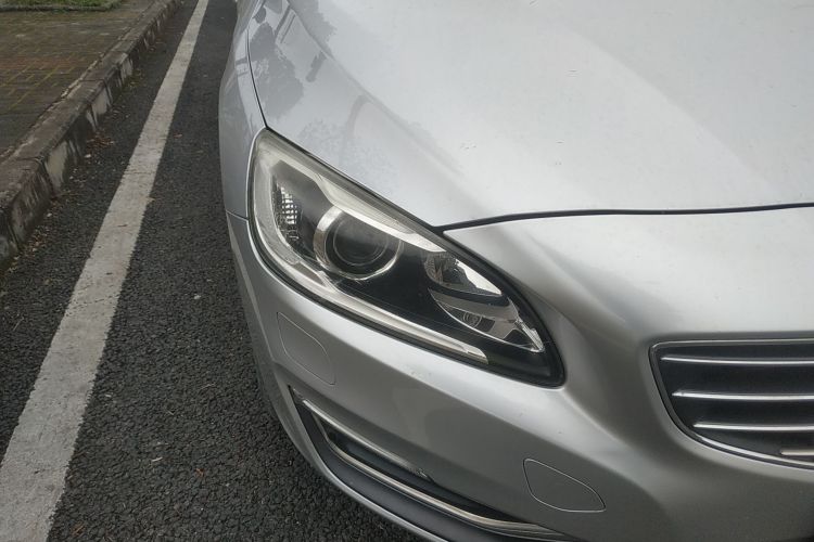 沃尔沃S60 2014款 S60L 2.0T 智远版车身外观8