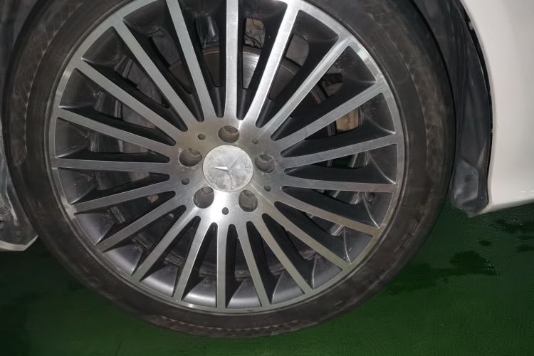 奔驰E级 2014款 E 260 L 豪华型车身外观6007