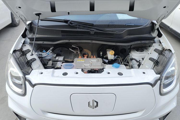 零跑汽车 零跑T03 2025款 310舒享版机舱底盘24