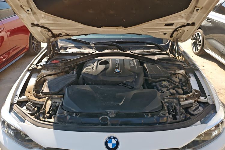 宝马4系 2019款 425i Gran Coupe M运动套装机舱底盘24