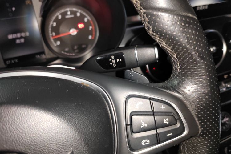 奔驰C级 2018款 C 200 L 运动版局部细节18