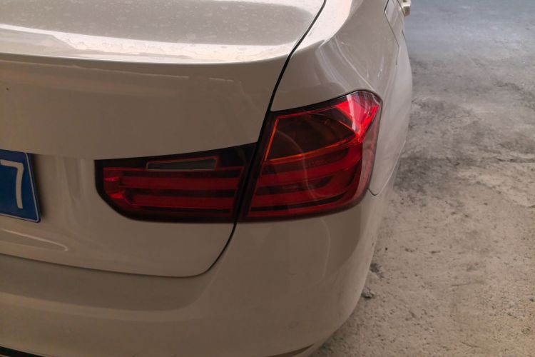 宝马3系 2013款 316i 运动设计套装车身外观6006