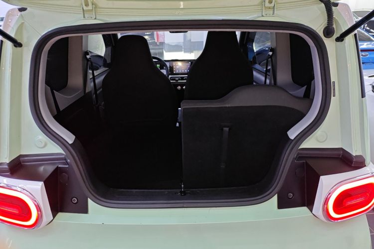 五菱汽车 宏光MINIEV 2024款 第三代 215km 进阶版机舱底盘23