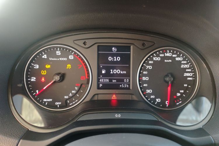 奥迪Q2L 2022款 35 TFSI 时尚动感型局部细节14