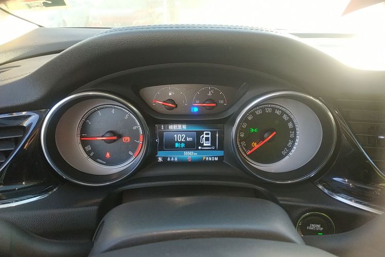 别克 君威 2019款 20T 精英型 国VI中控内饰14