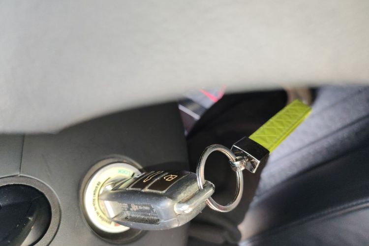 奥迪Q3 2013款 35 TFSI quattro 技术型中控内饰11