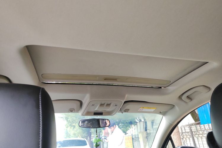 别克 威朗 2018款 三厢 15S 自动领先型局部细节22