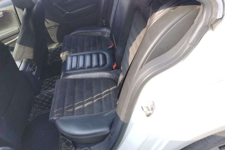 一汽-大众CC 2016款 2.0TSI 豪华型中控内饰7004