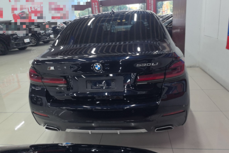 宝马5系 2022款 改款二 525Li M运动套装车身外观6