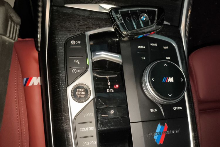 宝马3系 2024款 325Li M运动套装中控内饰18
