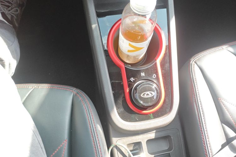 奇瑞 小蚂蚁 2022款 甜粉款 半糖版 三元锂 30kW 408km局部细节18