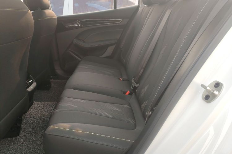 荣威i5 2021款 1.5L CVT铂金版中控内饰7004