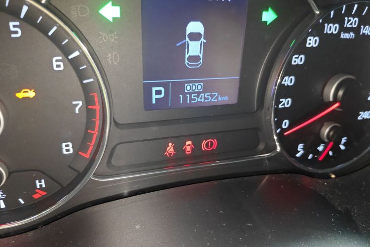 起亚K3 2015款 1.6L 自动GL中控内饰15