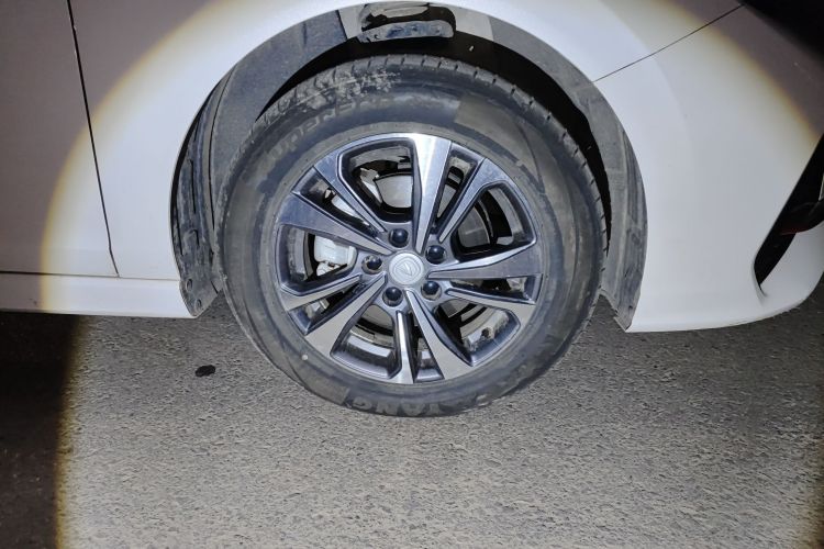 长安 逸动 2023款 畅享版 PLUS 蓝鲸NE 1.4T GDI DCT尊贵版车身外观10