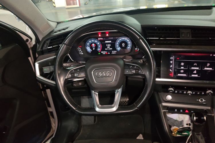奥迪Q3 2020款 35 TFSI 时尚动感型中控内饰13