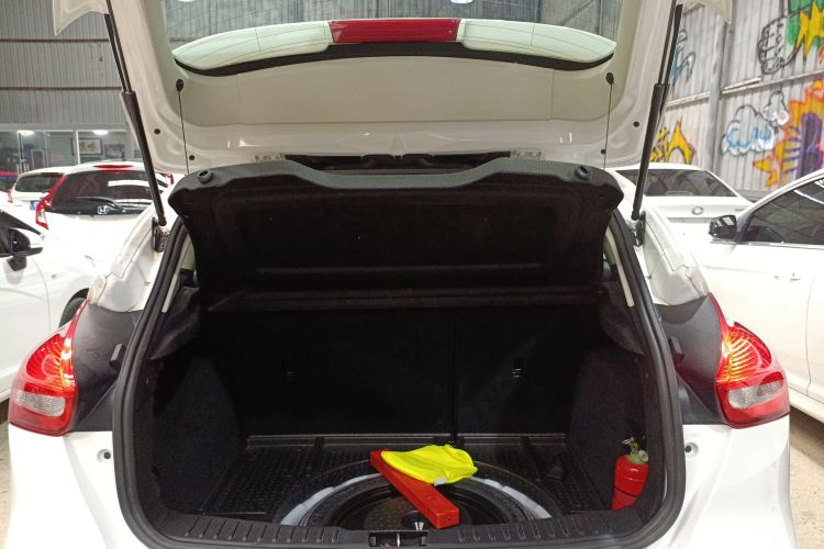 福特 福克斯 2018款 两厢经典 EcoBoost 180 自动精英型局部细节23