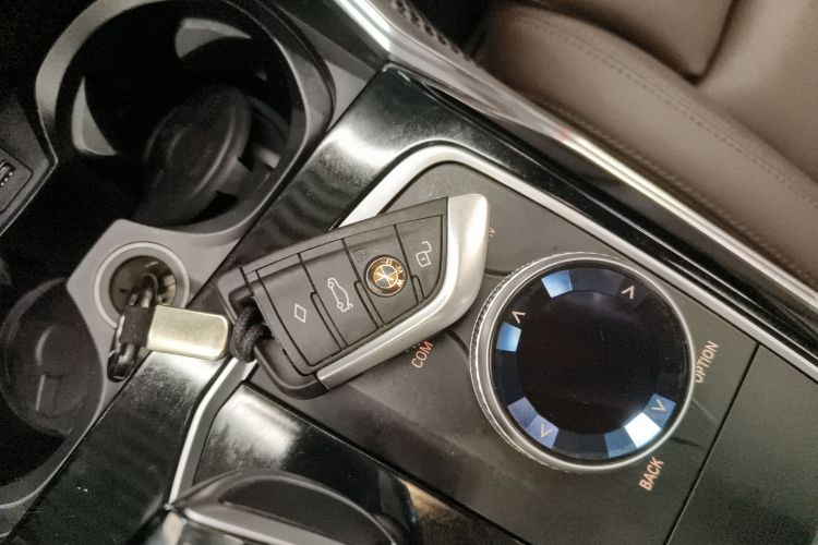 宝马3系 2021款 改款 320Li M运动套装中控内饰11