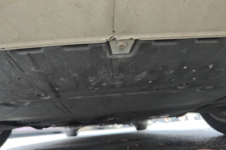 奥迪A4L 2016款 35 TFSI 自动舒适型局部细节9008